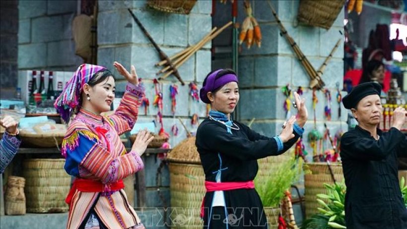 Nhân lên niềm tự hào về giá trị văn hóa đặc sắc của 54 dân tộc Việt Nam