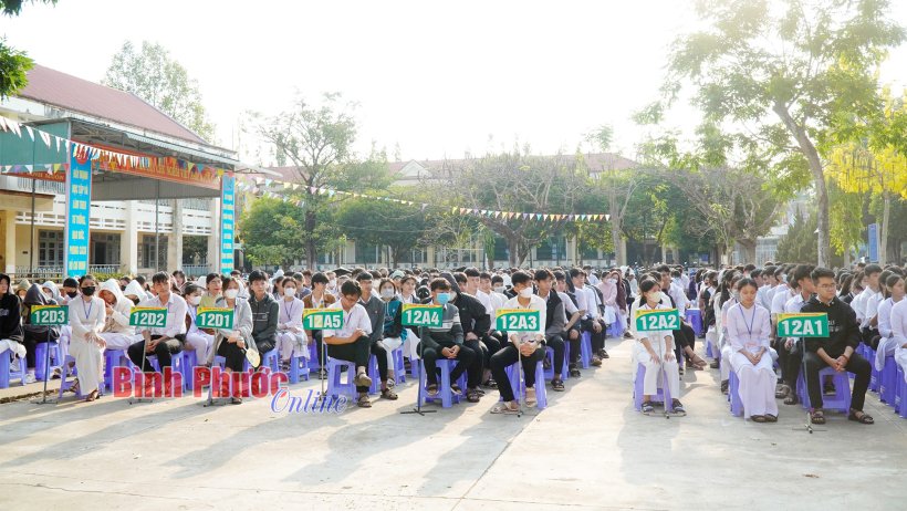 Phú Riềng: Gần 1.000 học sinh được hướng nghiệp tuyển sinh quân sự