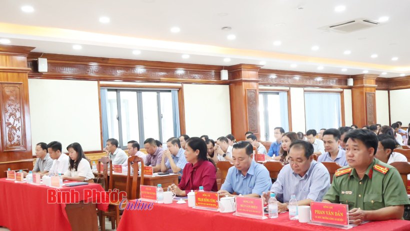 Phú Riềng thực hiện quy trình giới thiệu nhân sự hiệp thương cử giữ chức Chủ tịch Ủy ban MTTQ Việt Nam huyện nhiệm kỳ 2024-2029