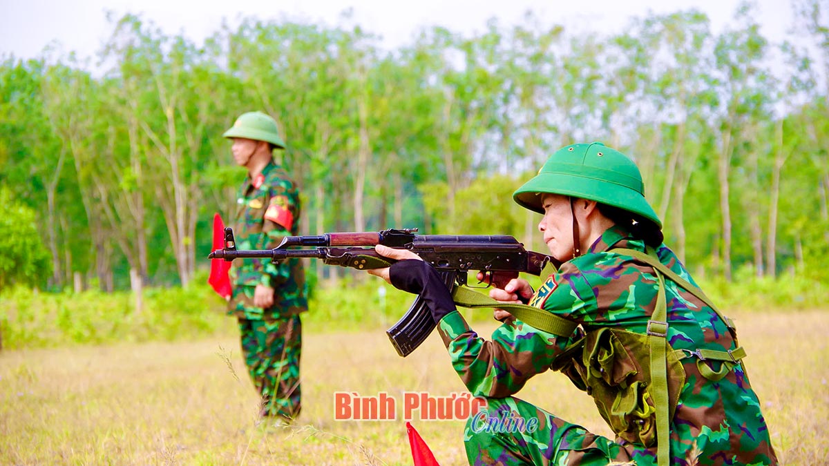 Binh đoàn 16 kiểm tra bắn đạn thật đảm bảo an toàn tuyệt đối