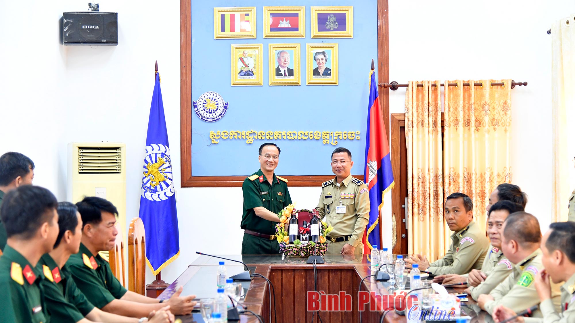 Bộ Chỉ huy Quân sự tỉnh Bình Phước chúc tết tỉnh Kratie