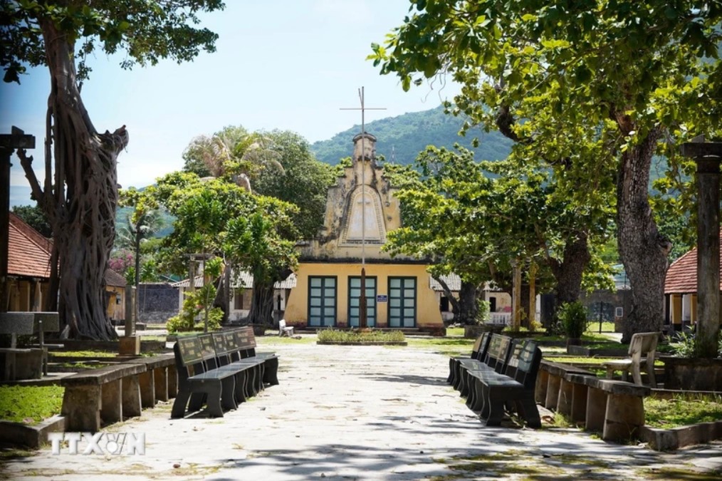 Côn Đảo từ 'địa ngục trần gian' đến 'thiên đường du lịch'