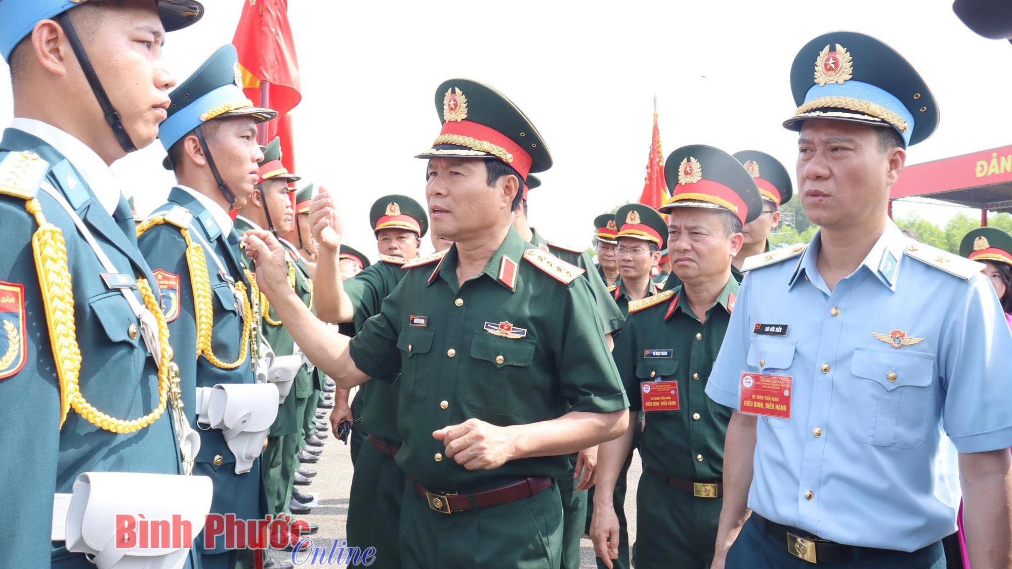 Đại tướng Nguyễn Tân Cương dự Tổng hợp luyện diễu binh, diễu hành lần thứ 2