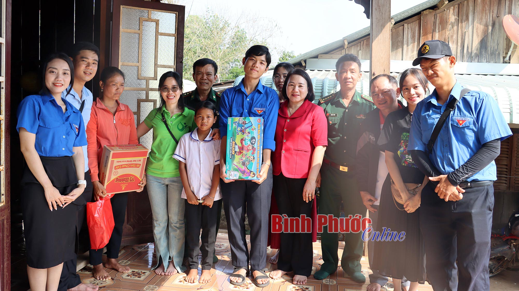 Hành trình sẻ chia nơi vùng biên 