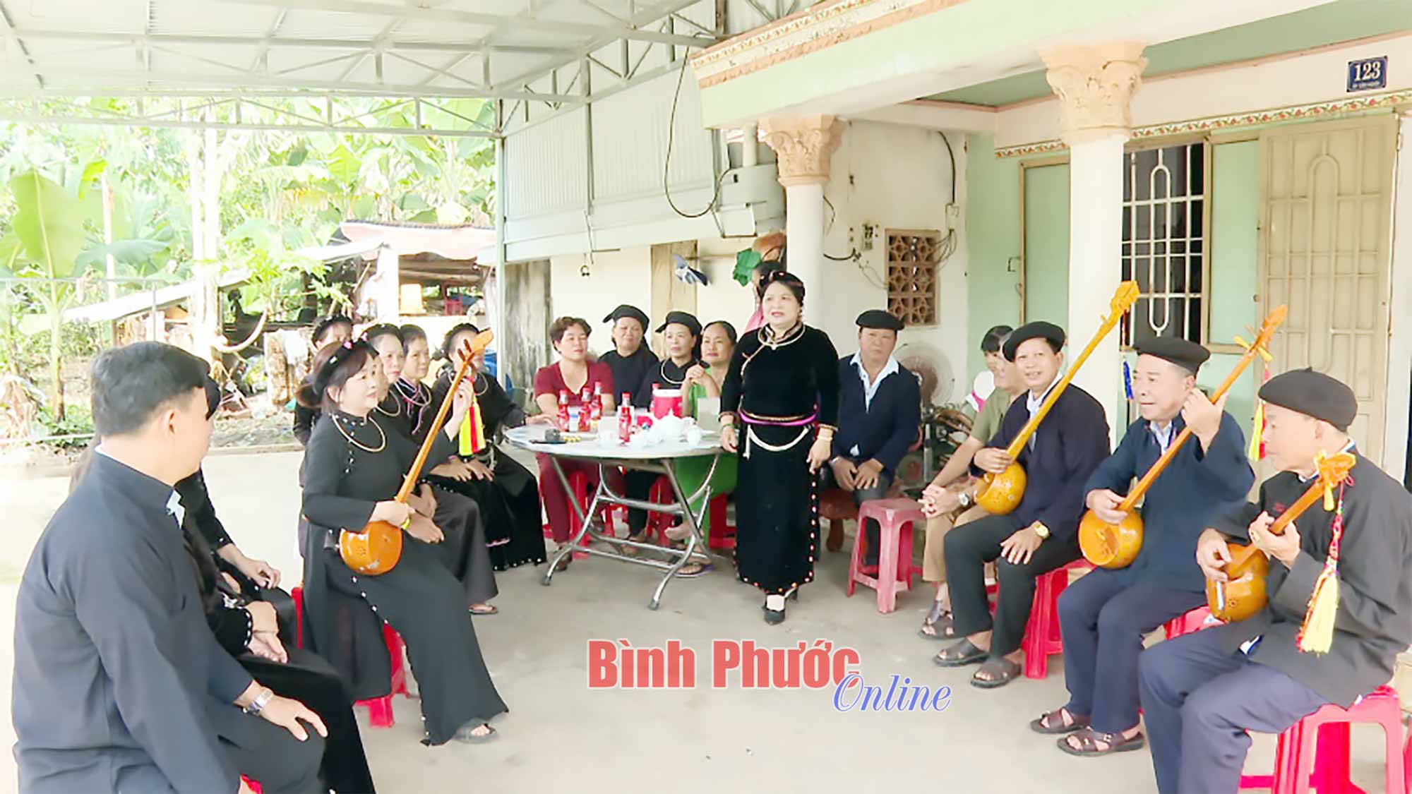 Ðiểm tựa của bản làng