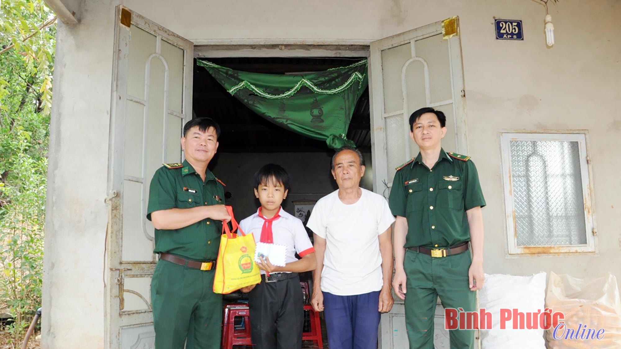 Người cán bộ chỉ huy mẫu mực