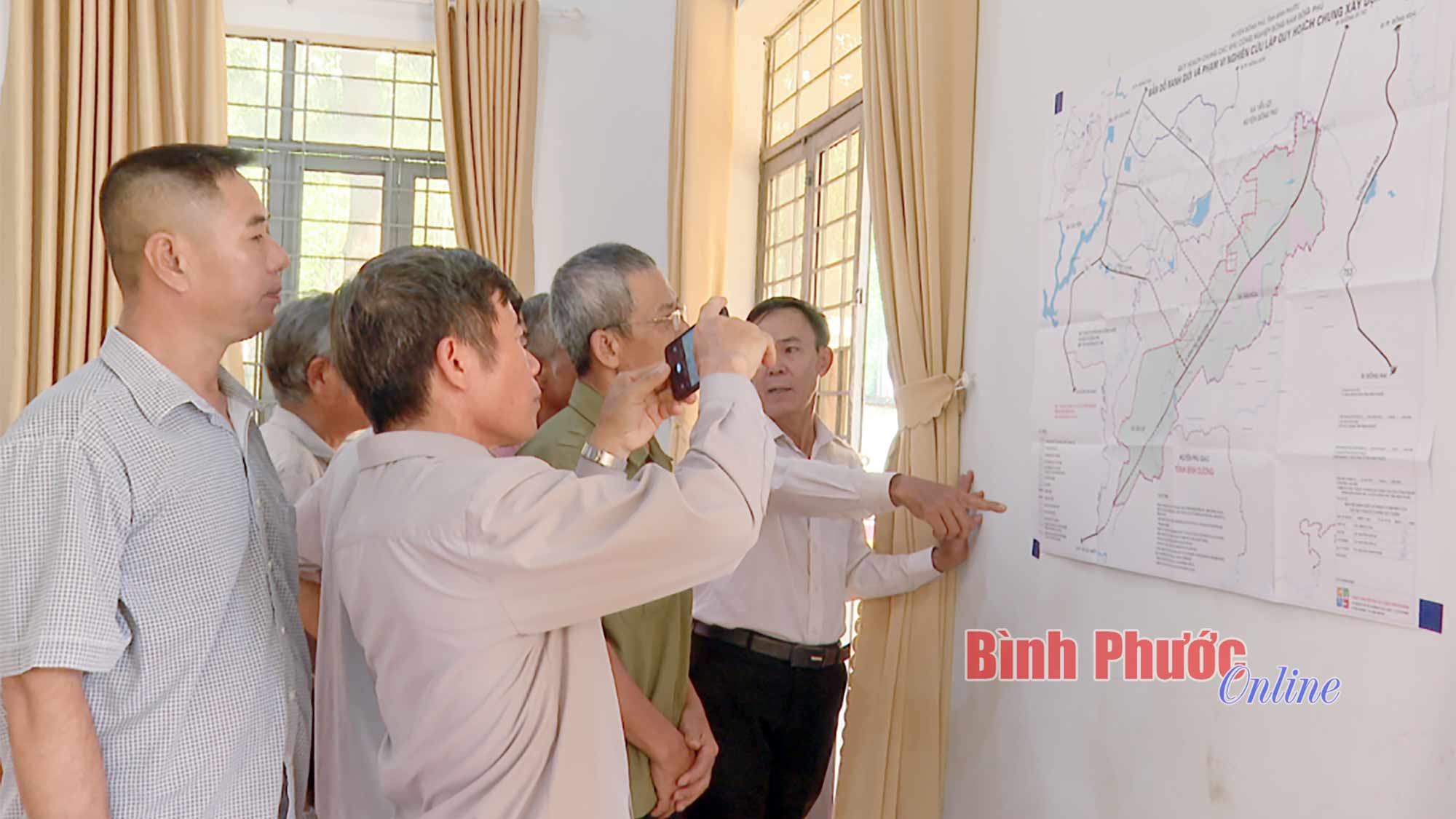 Nhân dân góp ý về quy hoạch chung xây dựng các khu công nghiệp Đông Nam Đồng Phú