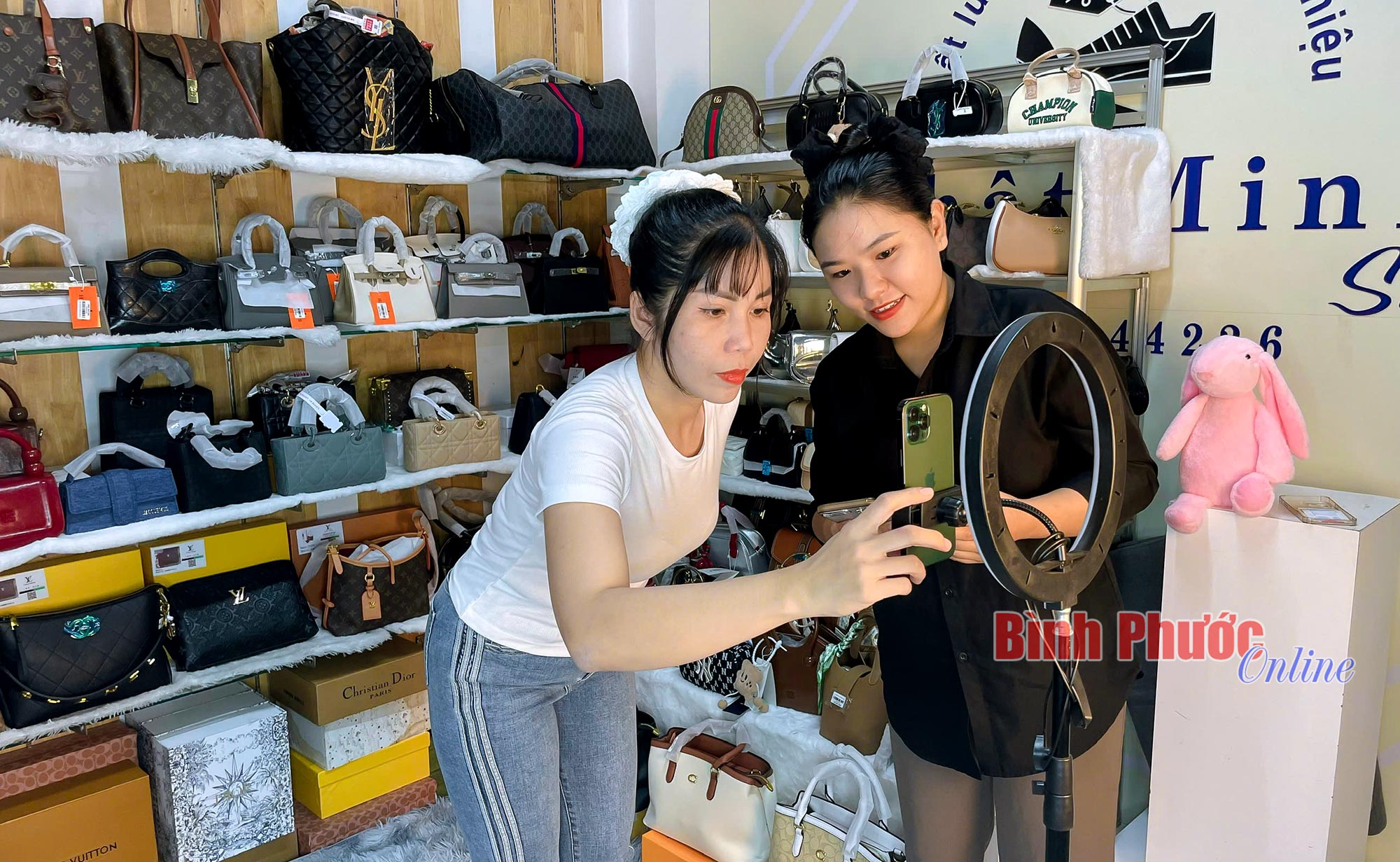 Phụ nữ tiến bước hiệu lệnh kỷ nguyên mới