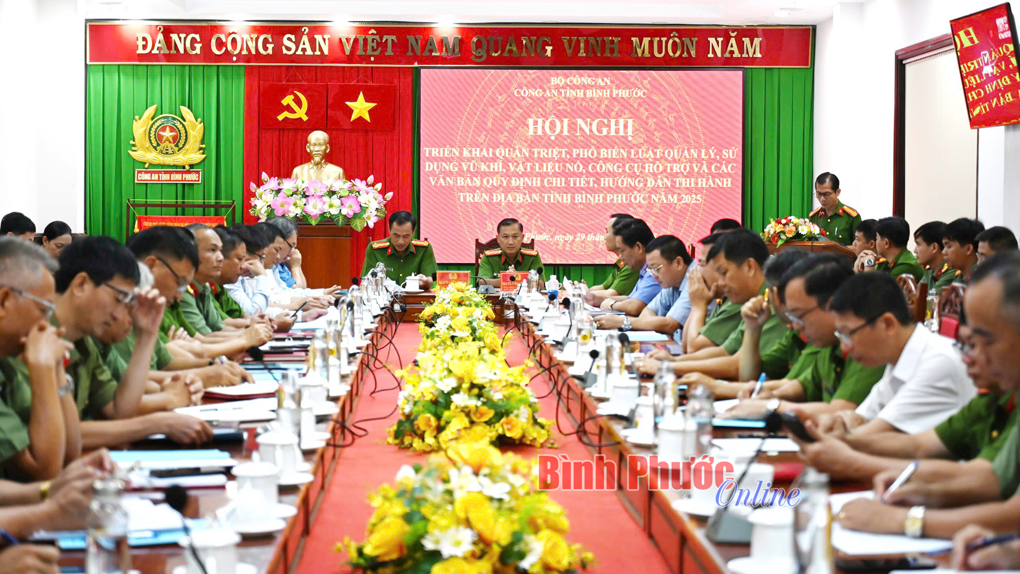 Quán triệt, phổ biến Luật Quản lý, sử dụng vũ khí, vật liệu nổ và công cụ hỗ trợ