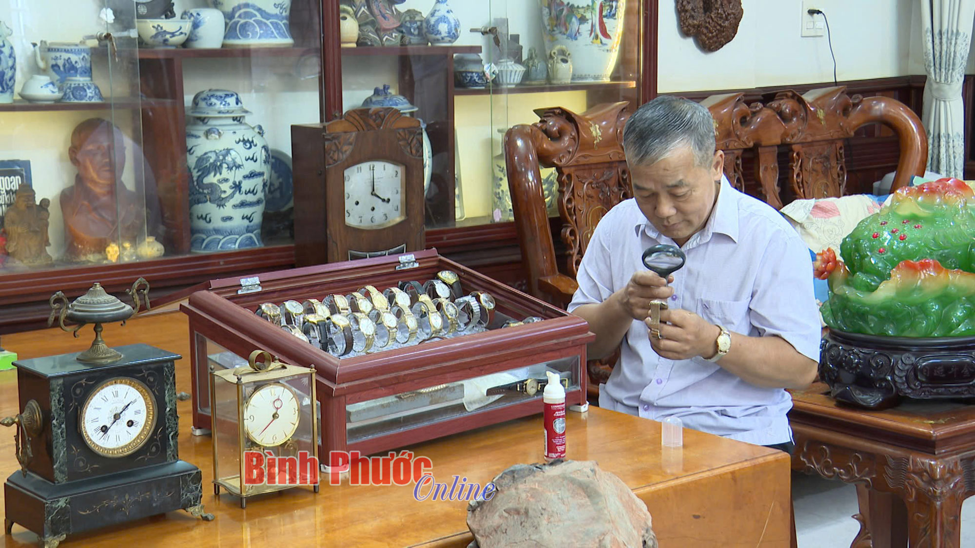 Sưu tầm đồng hồ cổ để chiêm nghiệm thời gian