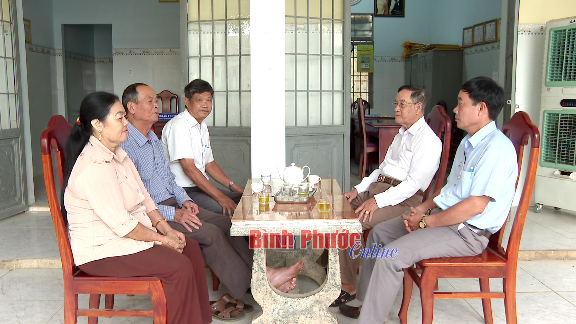 Tận tâm cống hiến