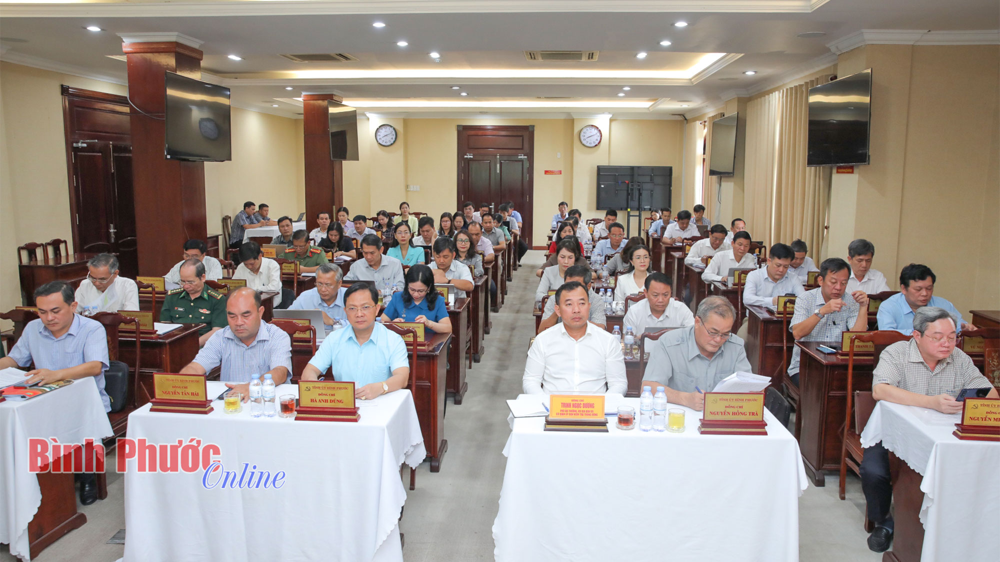 Tập trung sắp xếp bộ máy phải song song với các công việc trên tinh thần tăng tốc, hiệu quả