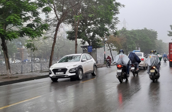 Thời tiết ngày và đêm 8-4: Bắc Bộ có mưa nhỏ, Đông Nam Bộ nắng nóng gay gắt