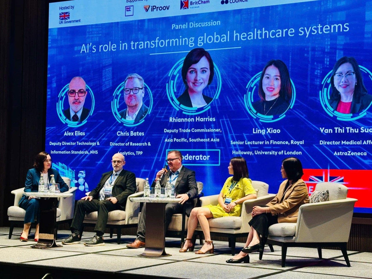 Việt Nam học hỏi kinh nghiệm từ Vương Quốc Anh trong ứng dụng AI vào ngành y tế