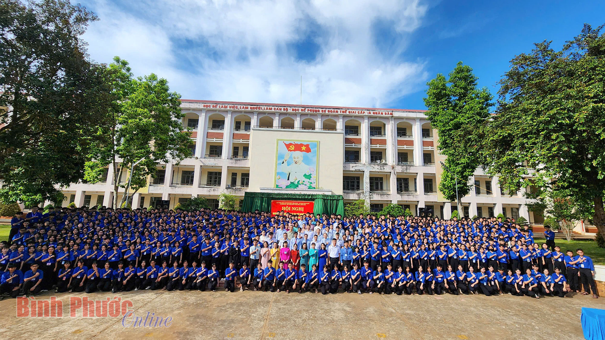 Vùng 4 Hải quân tuyên truyền thông tin biển, đảo cho học sinh