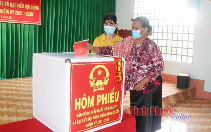 4.345 cử tri xã biên giới Hưng Phước hòa vào ngày hội non sông