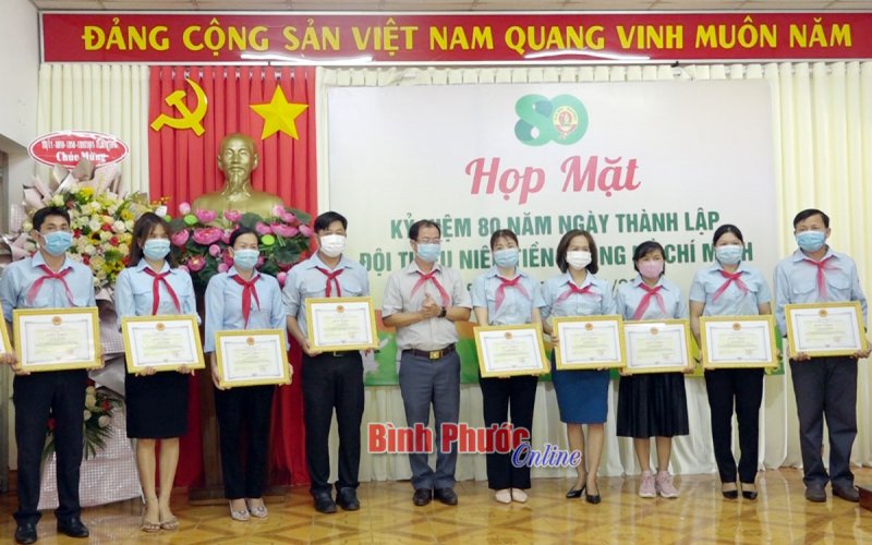 Bình Long họp mặt kỷ niệm 80 năm Ngày thành lập Đội TNTP Hồ Chí Minh