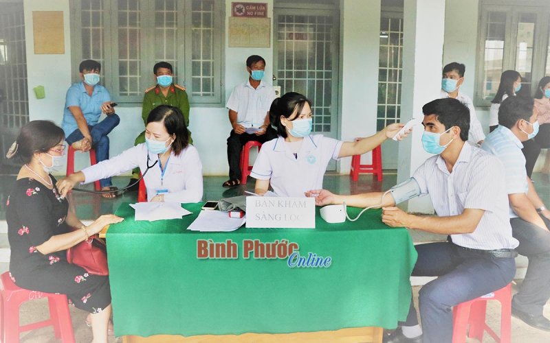 Bù Đốp: 390 người được tiêm vắc-xin phòng Covid-19 đợt 1 năm 2021