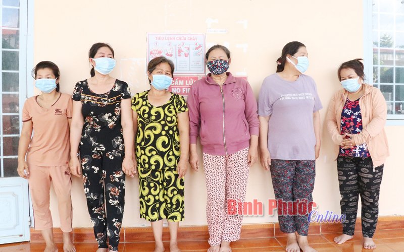 Bù Đốp triệt phá sòng bạc “quý bà”