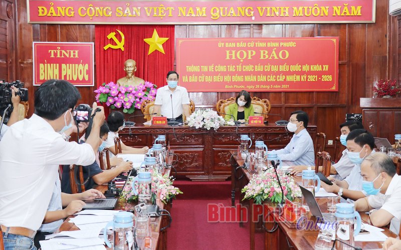 Cử tri không đến được thì ủy ban bầu cử đưa thùng phiếu đến 