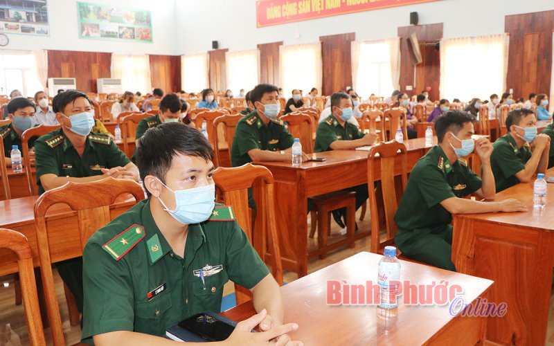 Cử tri Lộc Ninh mong muốn siết chặt tuyến biên giới để phòng, chống dịch