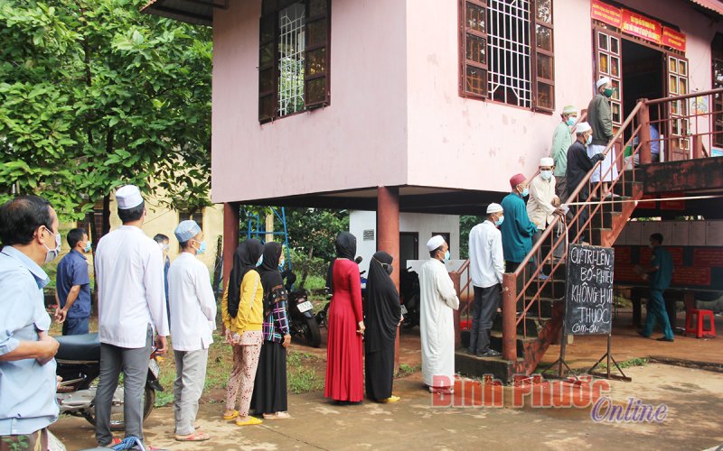 Đồng bào Chăm nô nức đi bầu cử