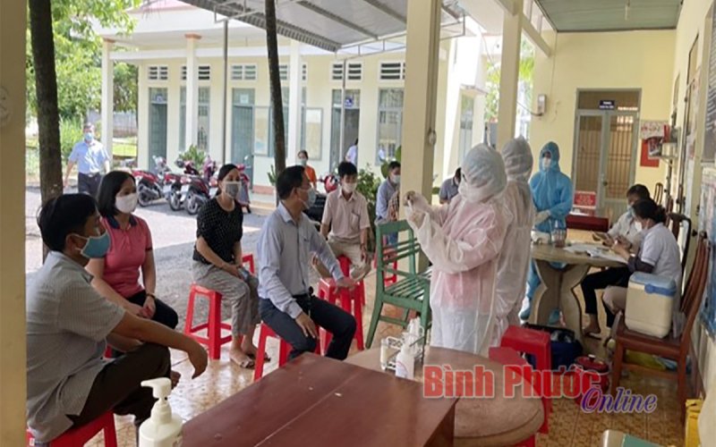 Đồng Phú: Xét nghiệm Covid-19 cho 523 người tham gia công tác bầu cử