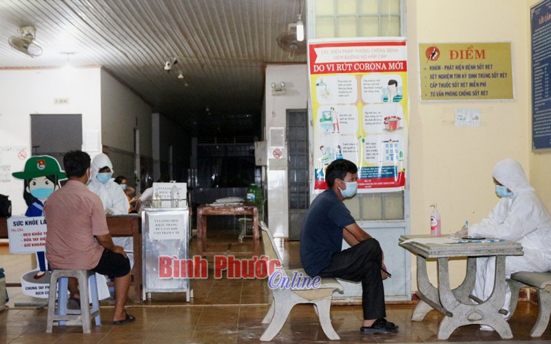 Hớn Quản: Cách ly 4 trường hợp F1 liên quan đến nhân viên Ngân hàng VIB, chi nhánh quận 7