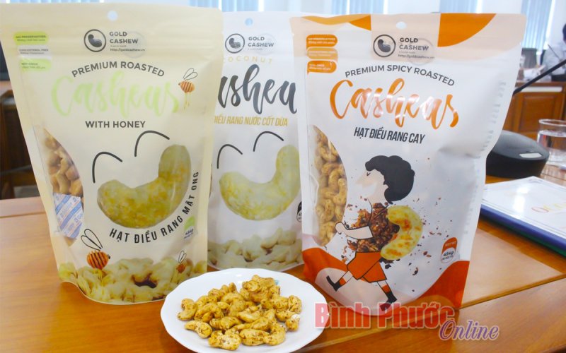 Phú Riềng đánh giá, xếp hạng OCOP đối với 3 sản phẩm hạt điều 