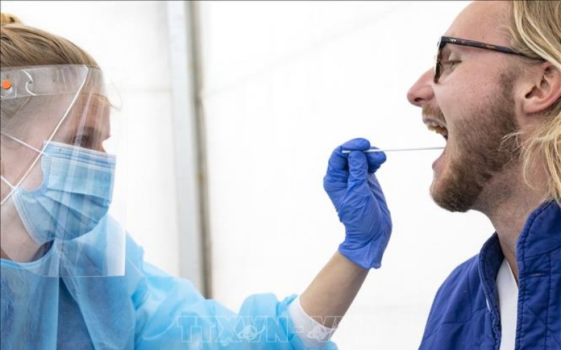 Từ chiến lược "ngược dòng" tới bước đi thận trọng