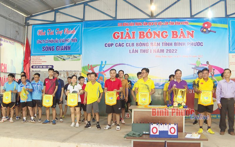 100 VĐV dự giải bóng bàn Cúp các câu lạc bộ tỉnh Bình Phước lần 1/2022
