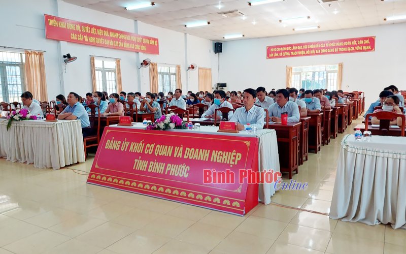 71 đảng viên mới tham gia bồi dưỡng lý luận chính trị