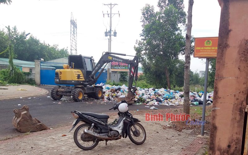 Bãi rác gây mất mỹ quan đô thị