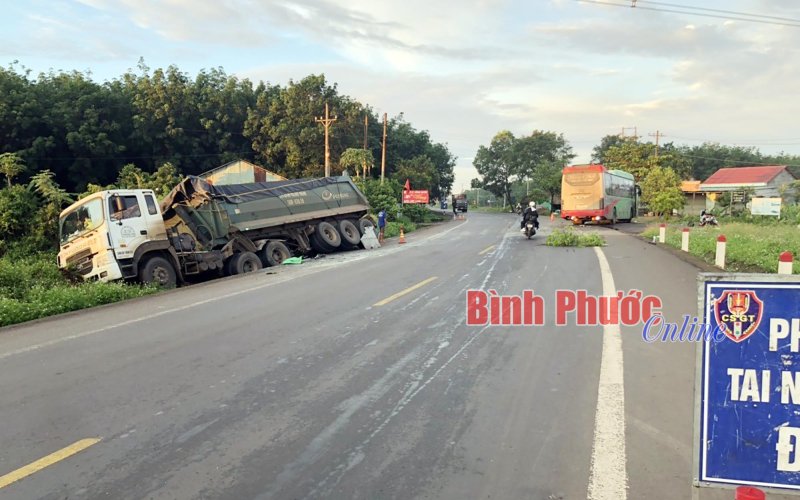 Bình Phước: Tìm hành khách trên xe ô tô biển số 51B-254.66