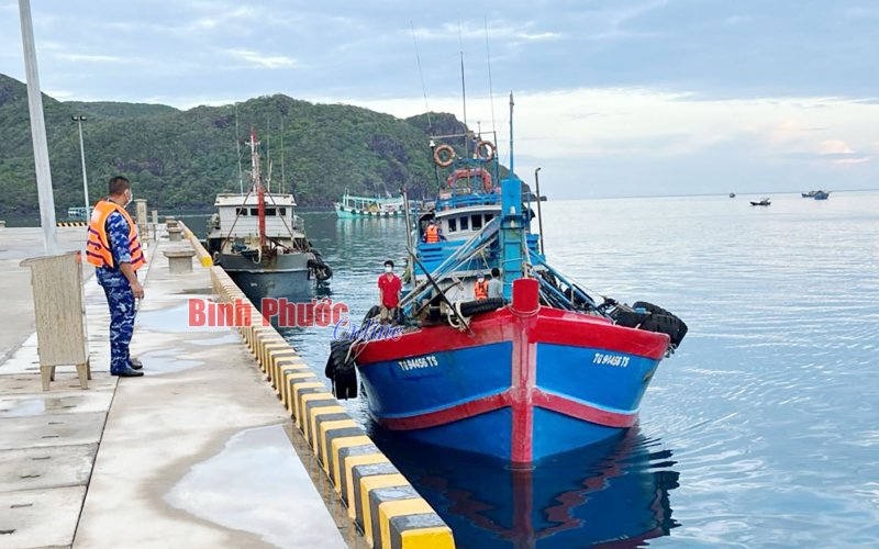 Bộ tư lệnh Vùng cảnh sát biển 3 tuyên truyền biển đảo và Luật Cảnh sát biển Việt Nam