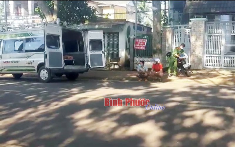 Bù Đăng: Phát hiện người đàn ông tử vong ven đường