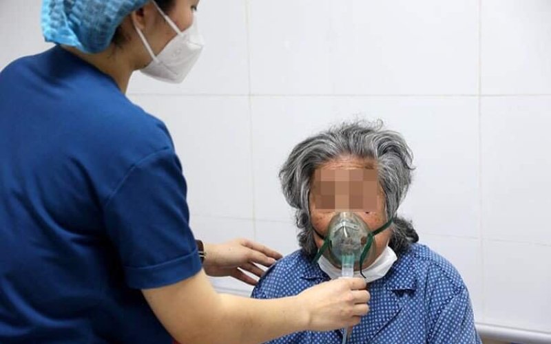 Cảnh báo những dấu hiệu sau mắc COVID-19 cần hỗ trợ y tế khẩn cấp