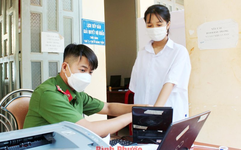 Cấp căn cước lưu động: Đi xa để dân được đến gần