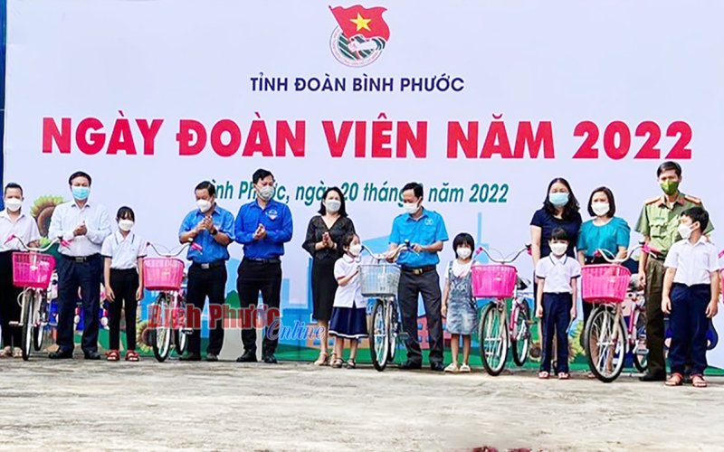 Chăm sóc, bảo vệ trẻ phát triển toàn diện