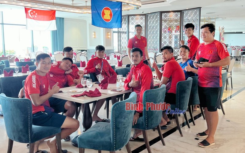 Có thực mới vực được… huy chương