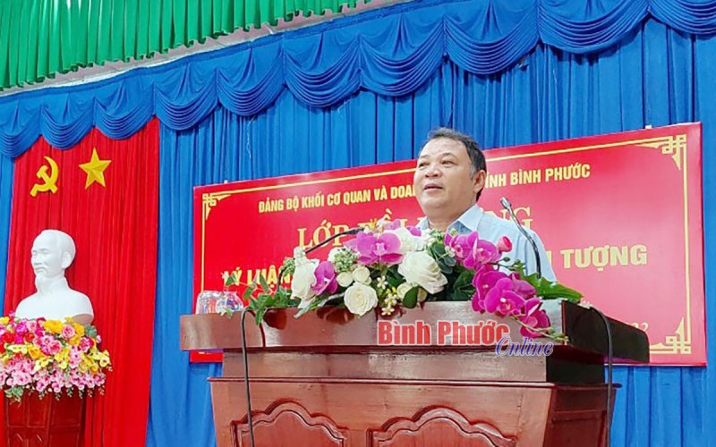 Đảng ủy Khối Cơ quan và Doanh nghiệp khai giảng lớp nhận thức về Đảng 