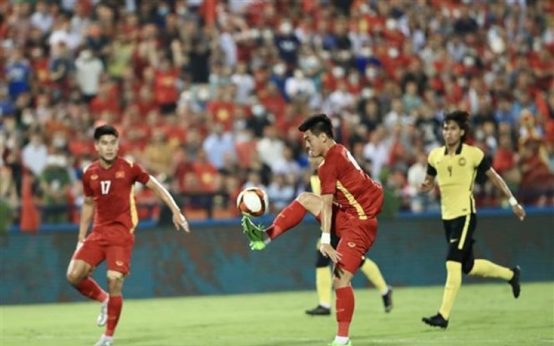 Đề nghị FIFA tiếp tục hỗ trợ các dự án phát triển cho bóng đá Việt Nam