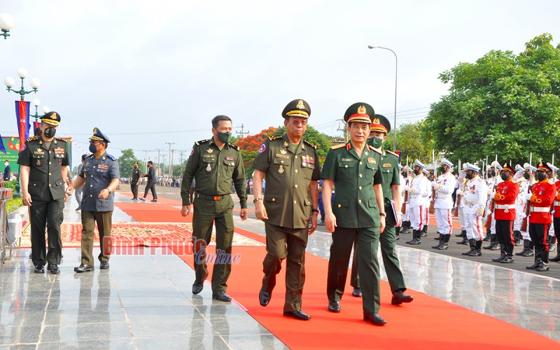 Giao lưu hữu nghị quốc phòng biên giới Việt Nam - Campuchia lần thứ nhất chính thức diễn ra