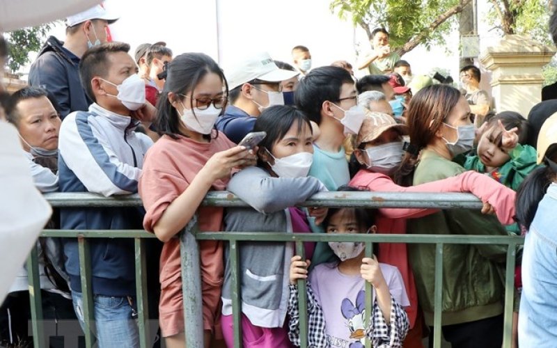 Hàng ngàn người xếp hàng sớm mua vé trận U23 Việt Nam-U23 Indonesia