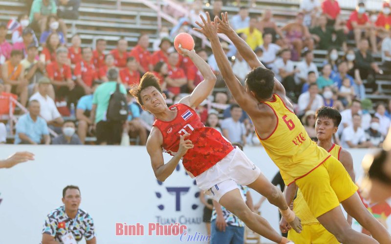 Huy chương vàng bóng ném bãi biển nam