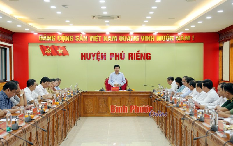 Huyện Phú Riềng cần nỗ lực hơn, đoàn kết, đồng lòng để bứt phá phát triển 
