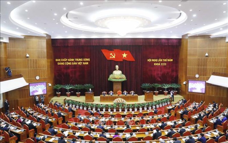 Ngày làm việc thứ hai Hội nghị Trung ương 5 khóa XIII