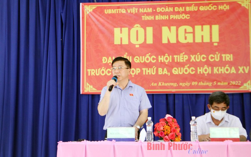 Nhiều ý kiến của cử tri Hớn Quản được giải đáp thỏa đáng