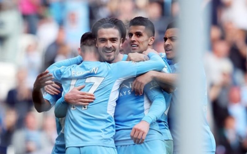Premier League: Man City hơn Liverpool 3 điểm, Arsenal chắc top 4