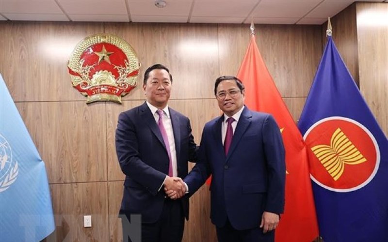 Thủ tướng tiếp, điện đàm với lãnh đạo các quỹ đầu tư và tập đoàn